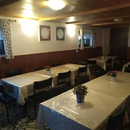 Bed and Breakfast Goscinne Irena 3*